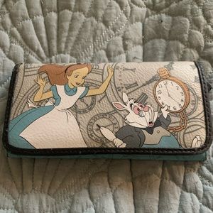 COPY - Alice in Wonderland Wallet